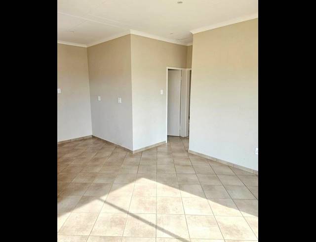 2 BEDROOM HOUSE FOR SALE IN SELCOURT